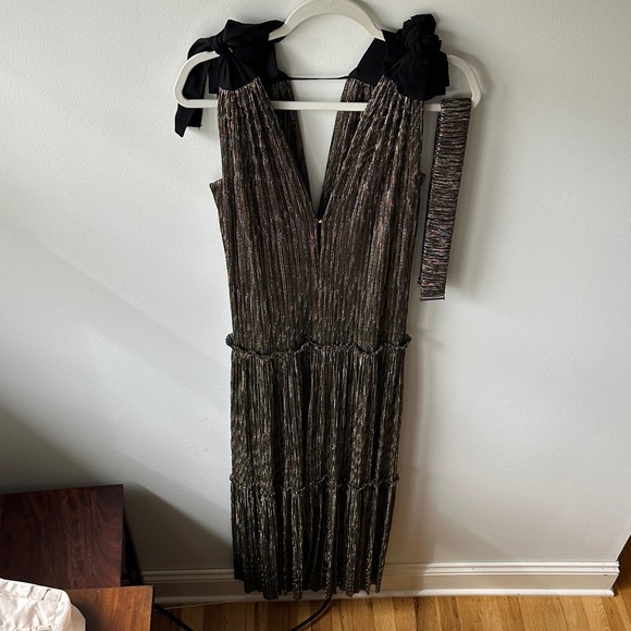Sabina Musayev Dresses & Skirts - Sabina Musayev Elegant Black and Gold Women's Dress
